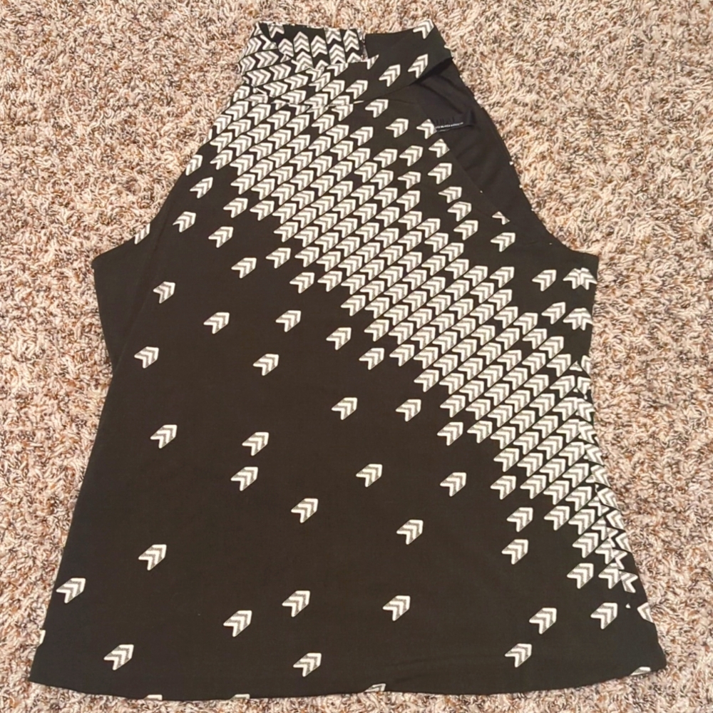 Black Arrow Tank - White House Black Market